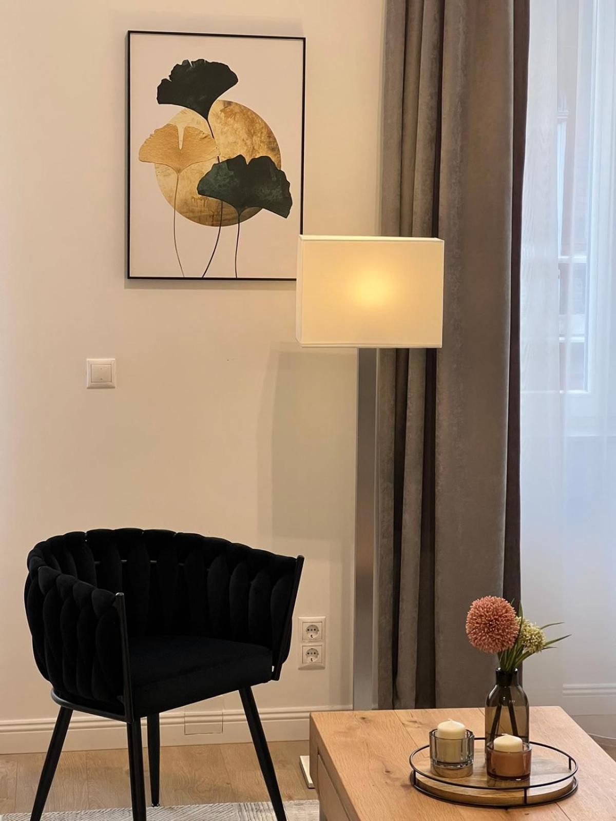 Izabella66 Apartment *